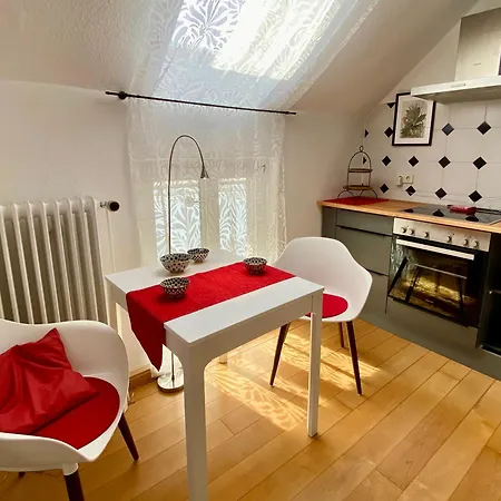 Διαμέρισμα Ruhige In Zentral Gelegener Gruenderzeitvilla *