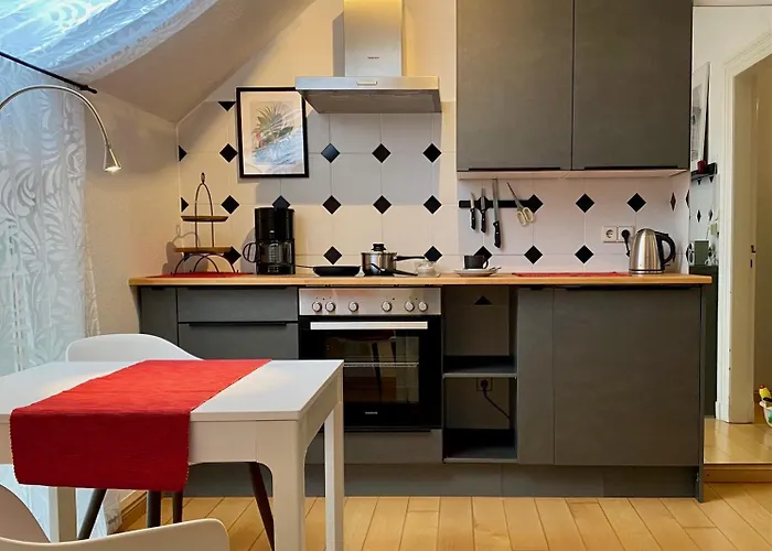 Appartement Ruhige In Zentral Gelegener Gruenderzeitvilla *